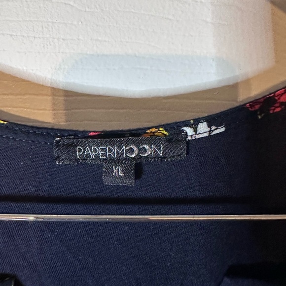 Stylish Women's Blouses Bundle. - Picture 5 of 8